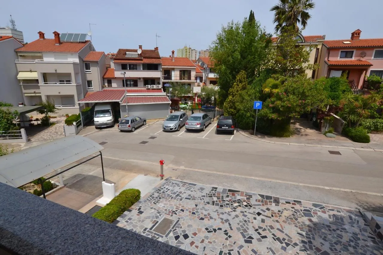 Lamija Apartment Near The Beach Pula